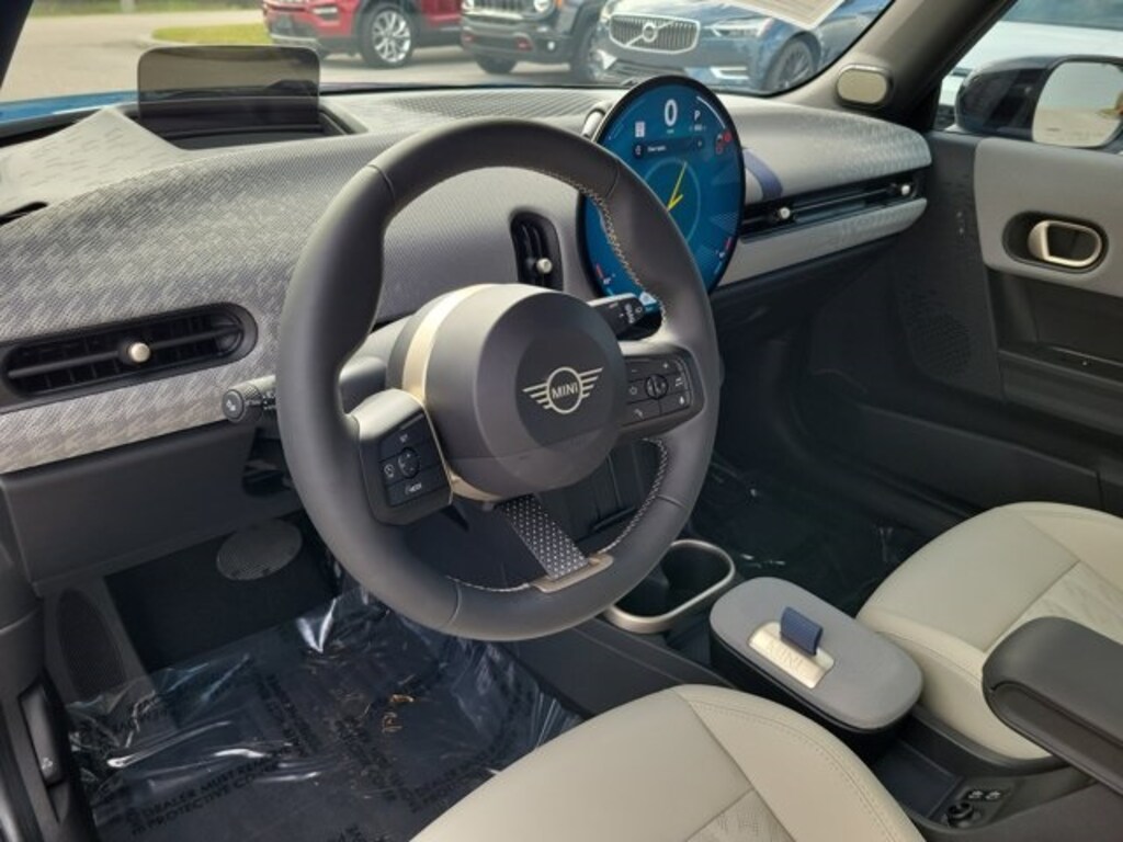 Used 2025 MINI Hardtop 2 Door Signature Hatchback