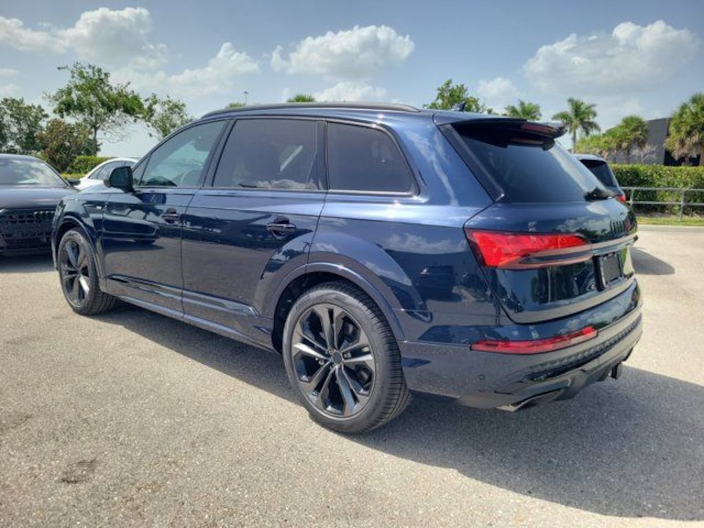 New 2026 Audi Q7 55 Premium SUV
