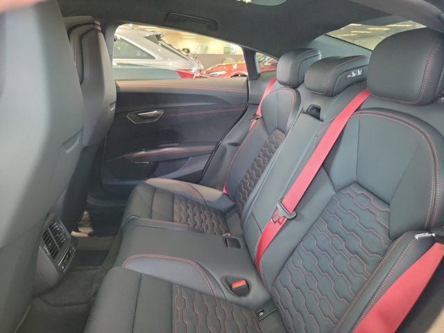 2026 Audi RS e-tron GT Performance Base - Photo 11