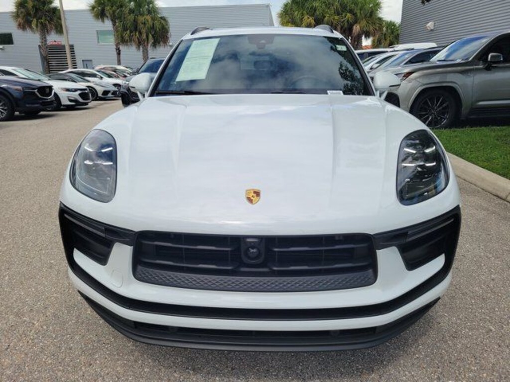 Used 2024 Porsche Macan Base SUV