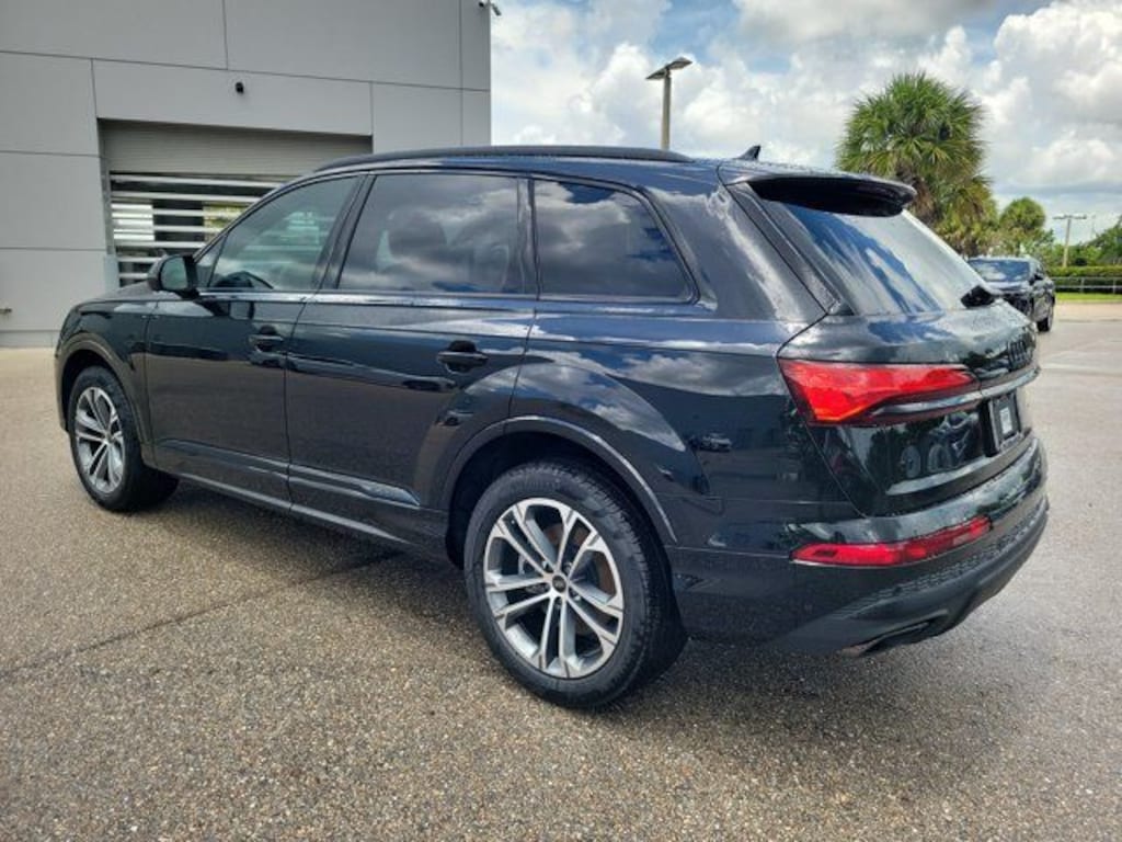 New 2026 Audi Q7 45 Premium SUV