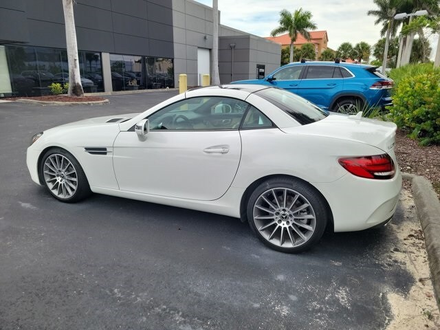 2020 Mercedes Benz SLC 300 photo 3