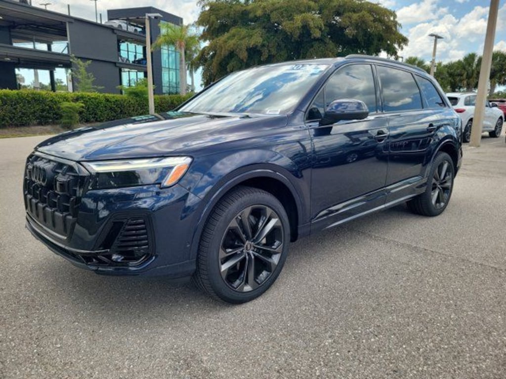 Certified 2025 Audi Q7 55 Premium Plus SUV