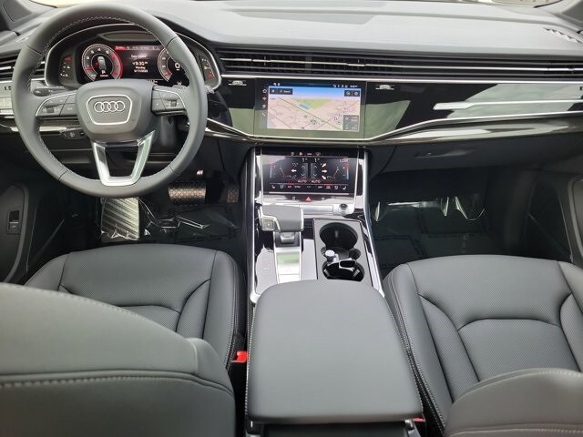2025 Audi Q7 Premium Plus photo 2