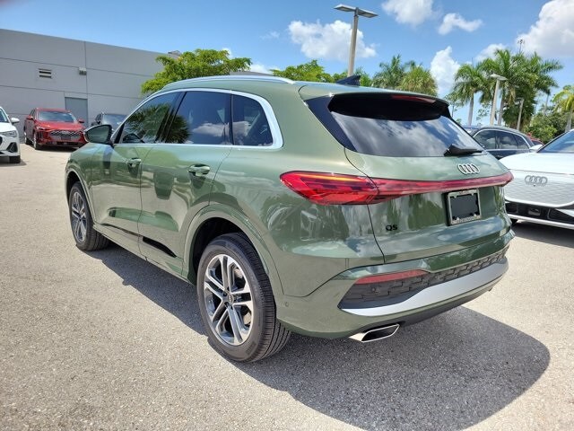 2025 Audi Q5 Premium Plus photo 2