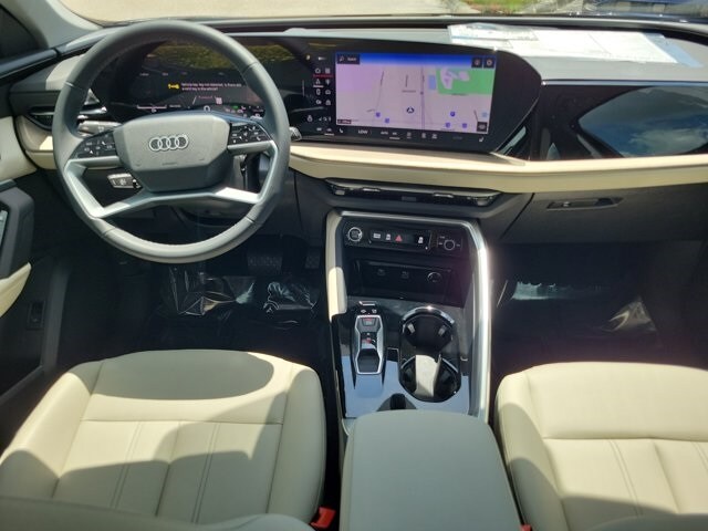 2025 Audi Q5 Premium photo 2