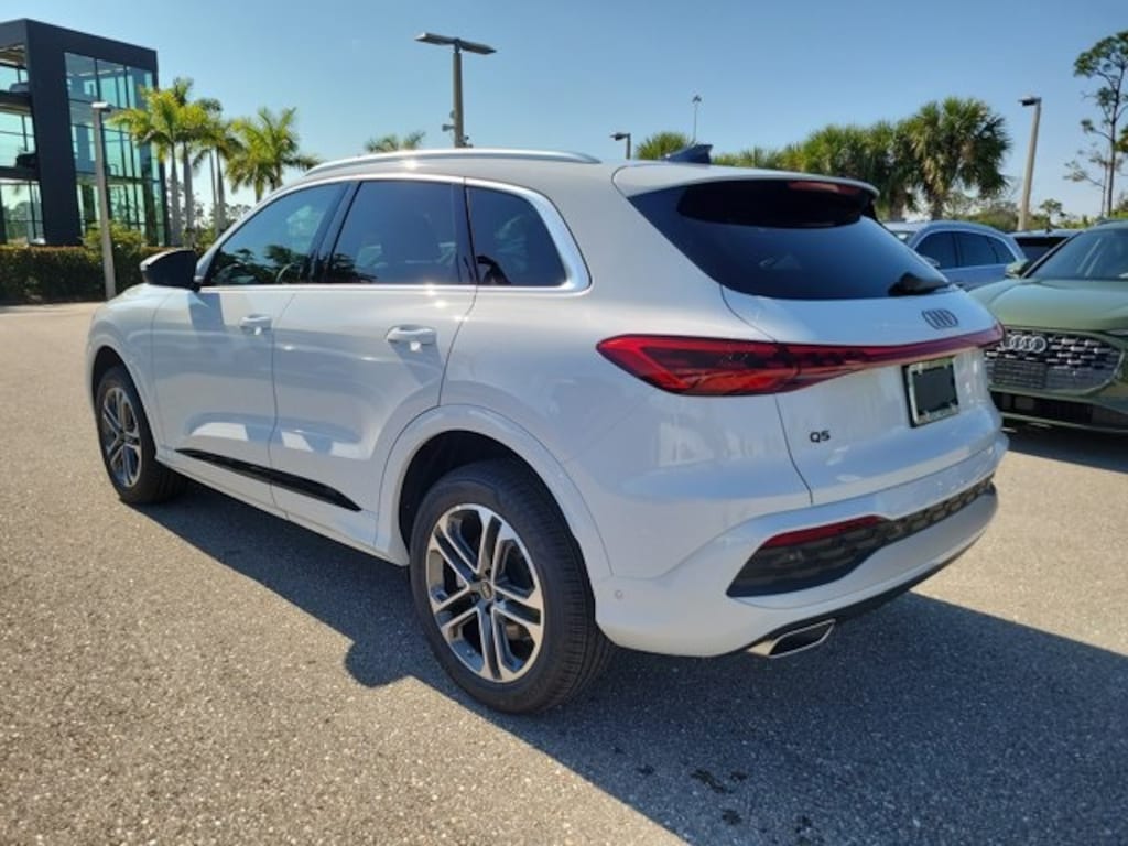 New 2025 Audi Q5 2.0T Premium SUV