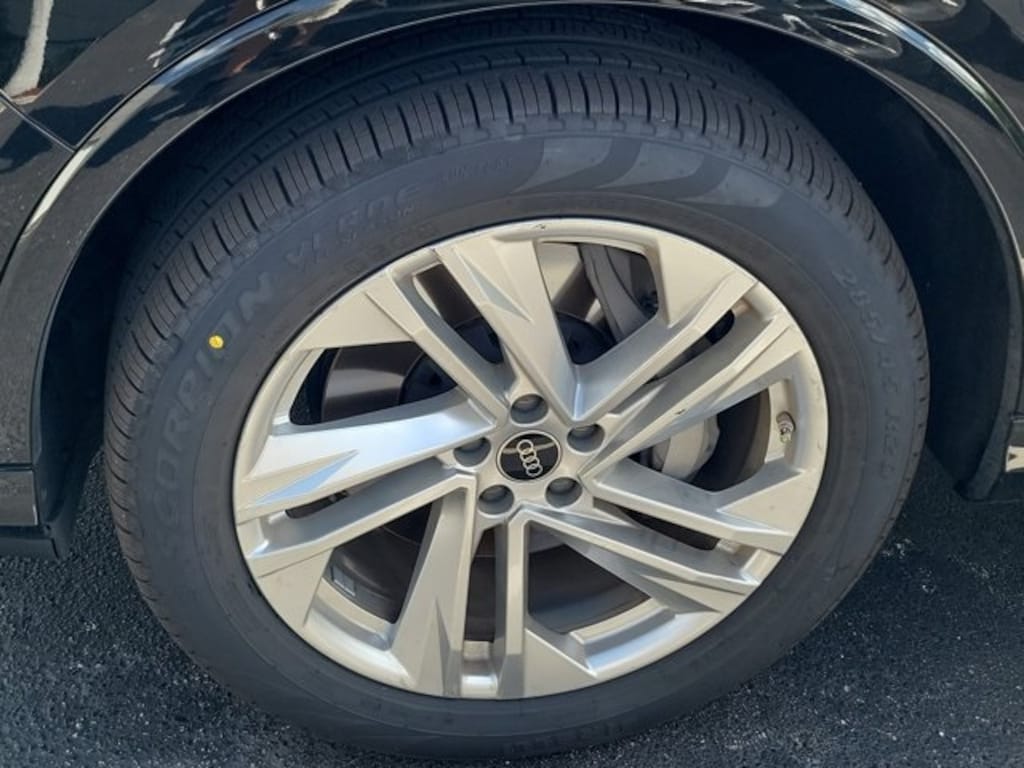 Certified 2023 Audi Q7 55 Premium Plus SUV