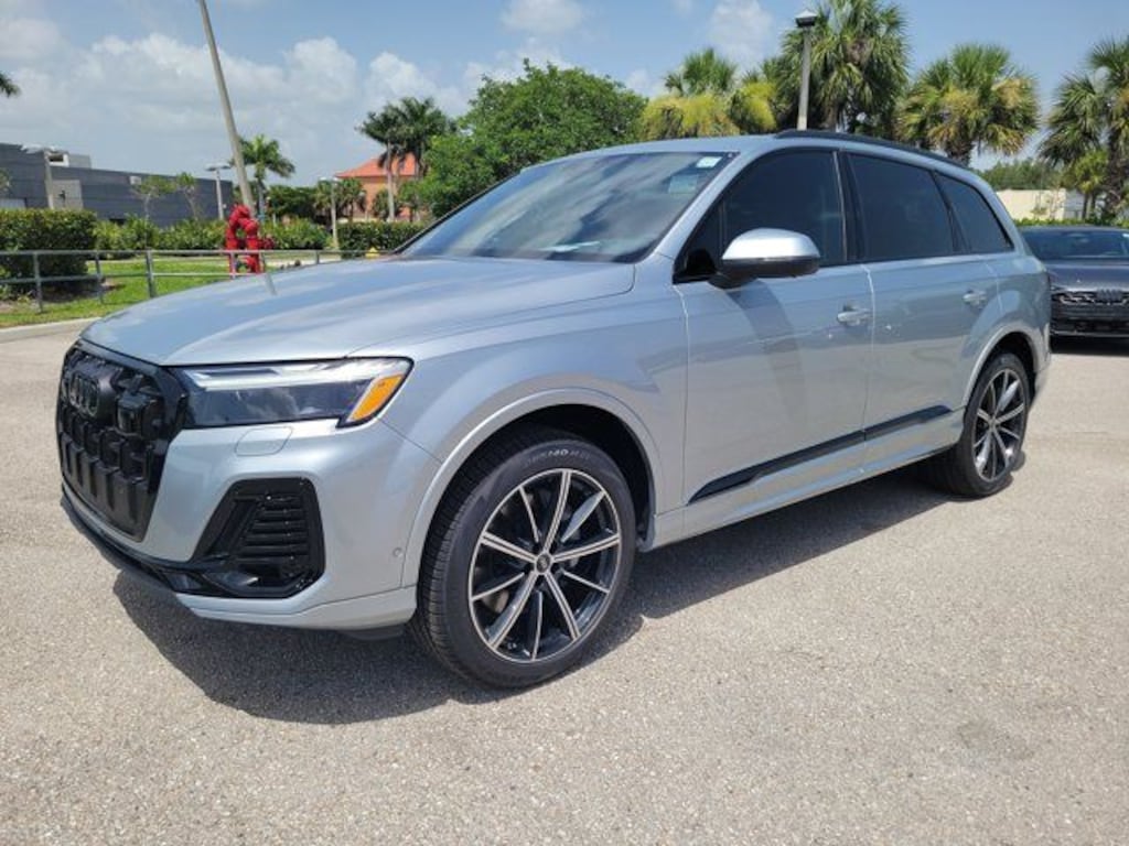 New 2026 Audi Q7 45 Premium Plus SUV