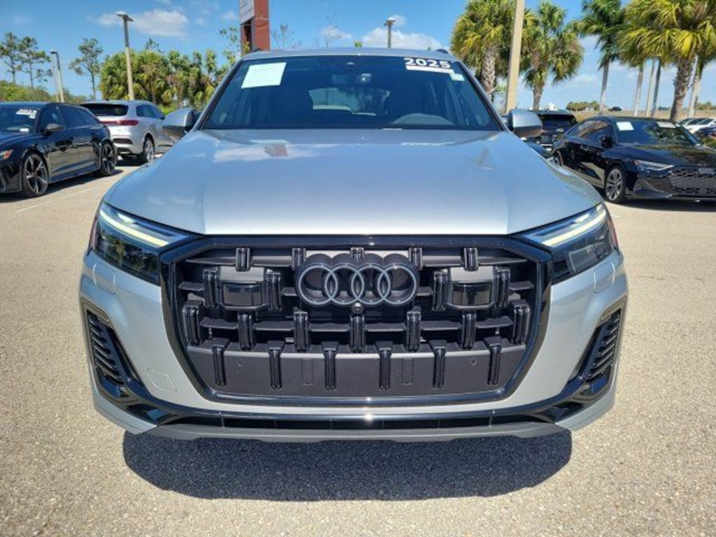 Certified 2025 Audi Q7 45 Premium Plus SUV