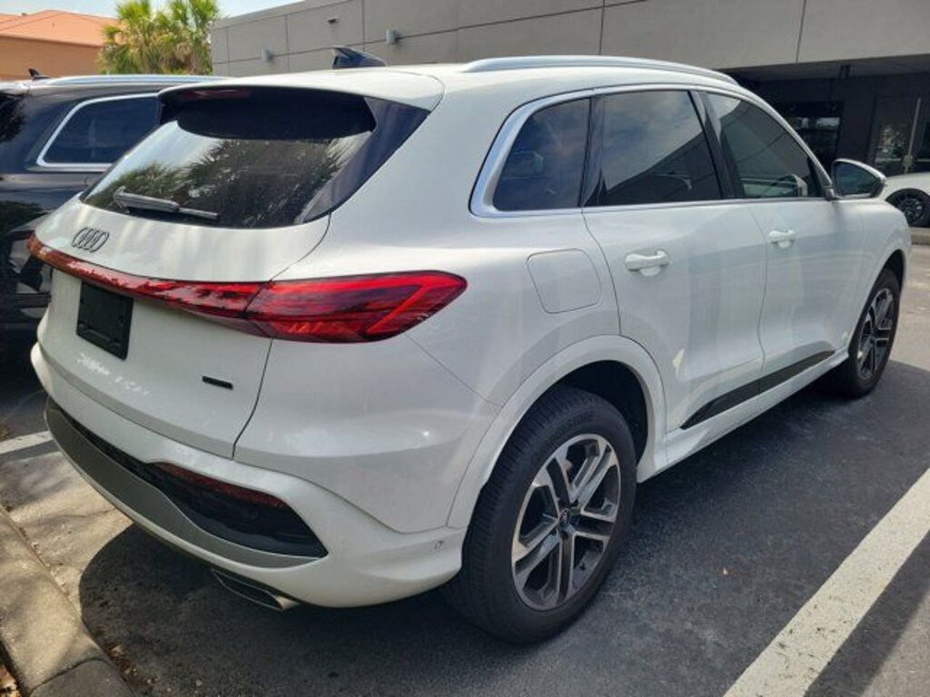 Certified 2025 Audi Q5 2.0T Premium SUV