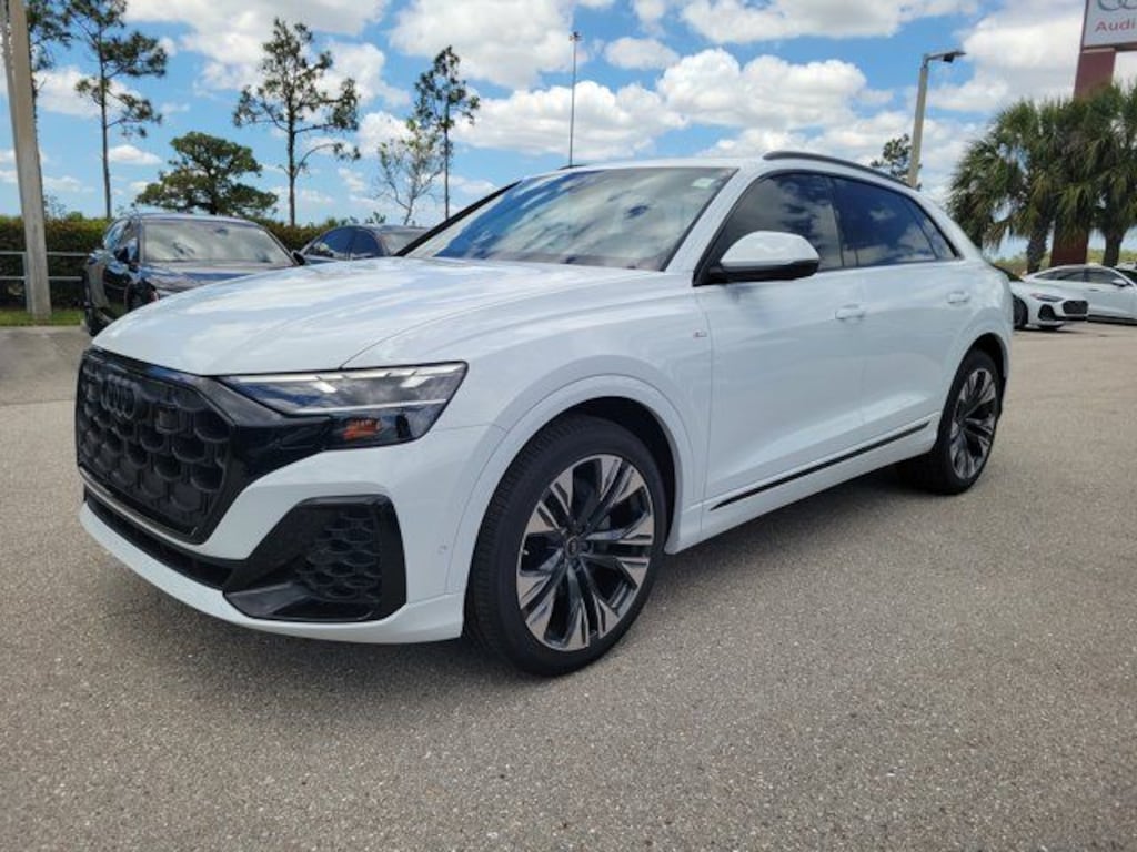 New 2026 Audi Q8 SUV