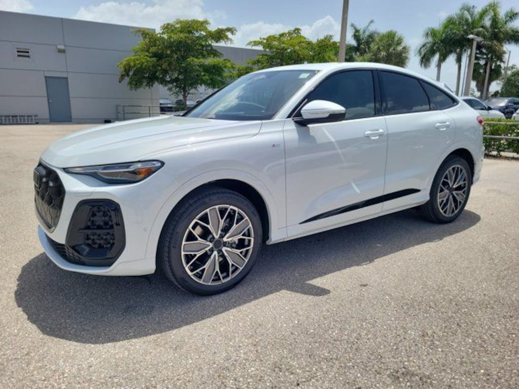 New 2026 Audi Q5 2.0T Prestige SUV