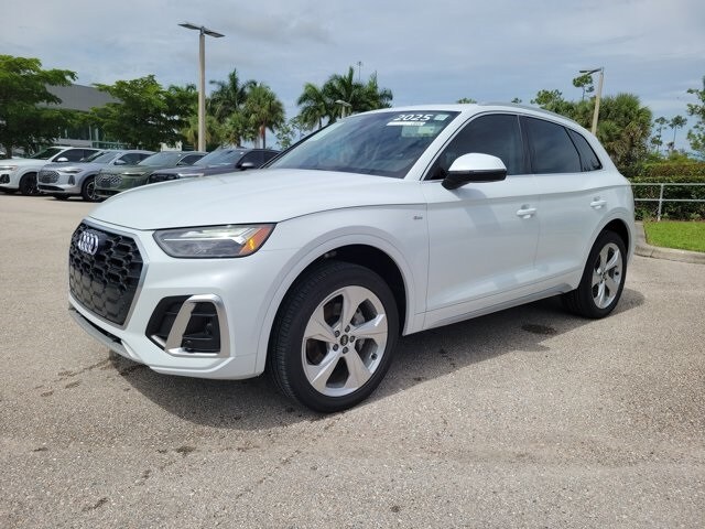 2025 Audi Q5 45 S line Premium photo 4