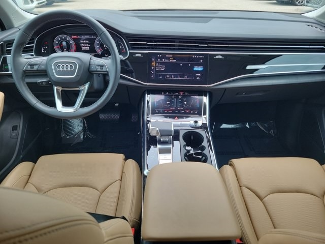 2025 Audi Q7 55 Prestige photo 2