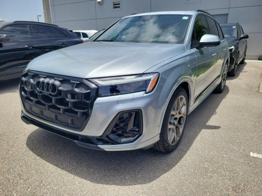 New 2026 Audi Q7 55 Premium SUV