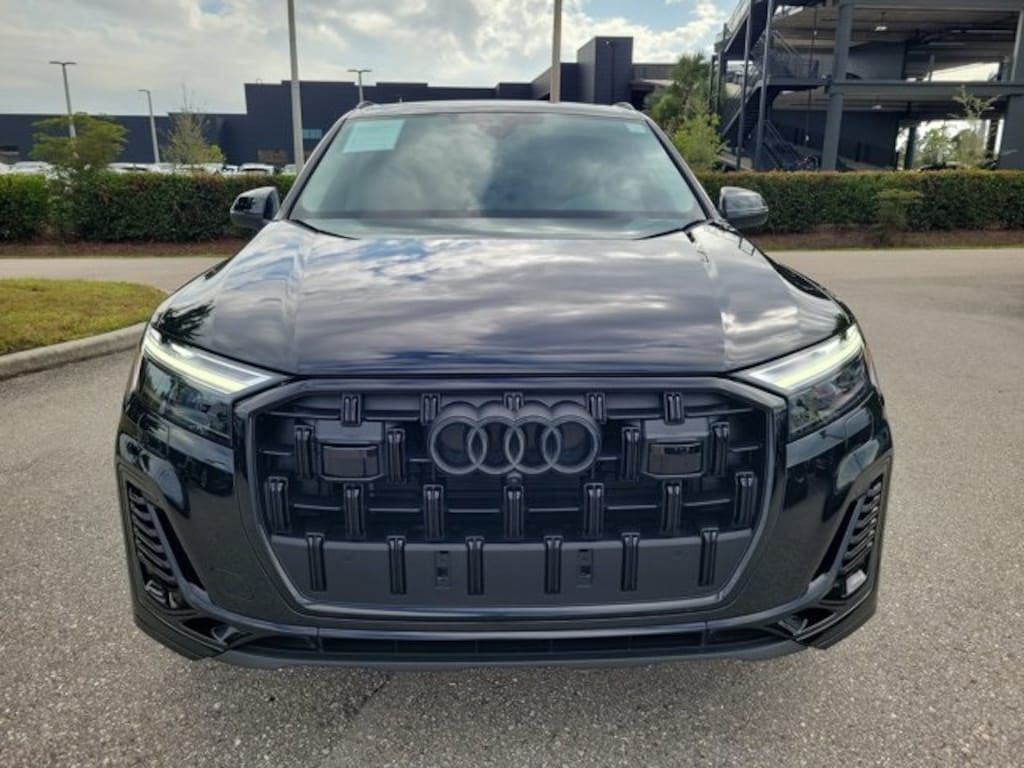 Certified 2025 Audi Q7 55 Premium Plus SUV