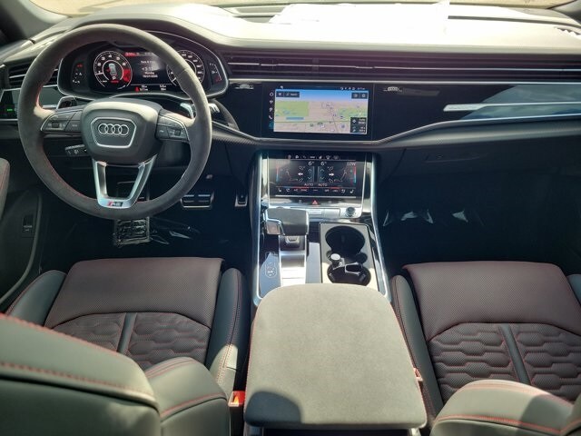 2026 Audi RS Q8 photo 2