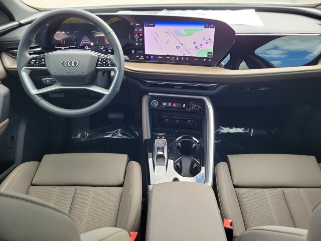 2025 Audi Q5 2.0T Premium Plus photo 2