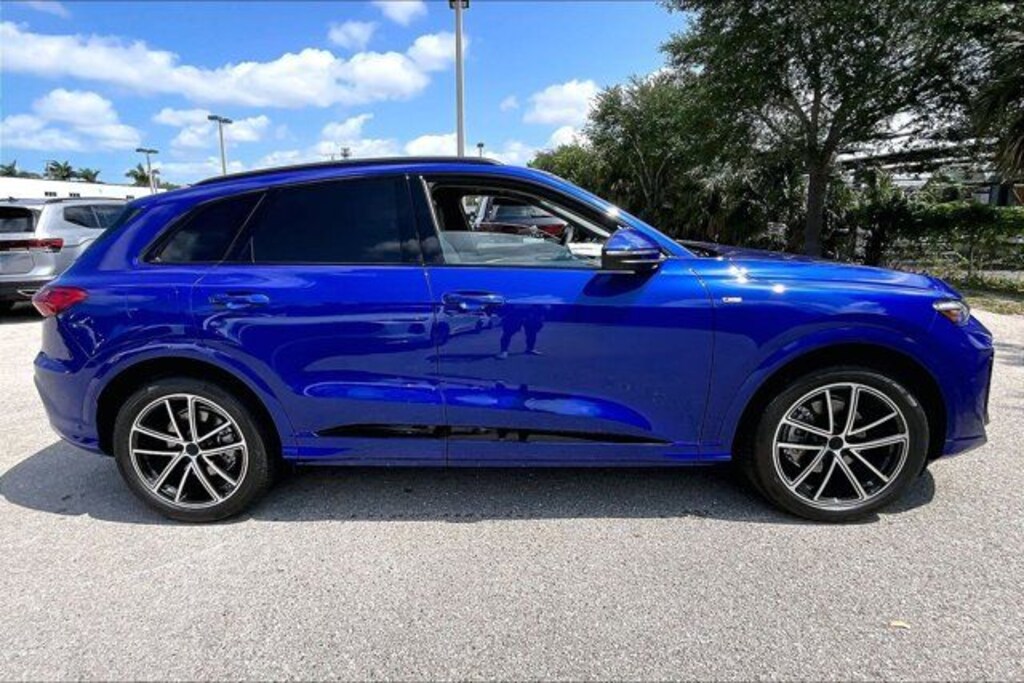 New 2026 Audi Q5 2.0T Premium SUV