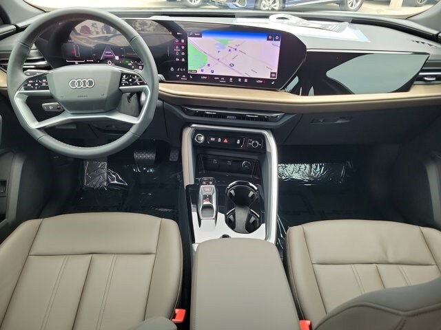 2025 Audi Q5 Premium Plus photo 2