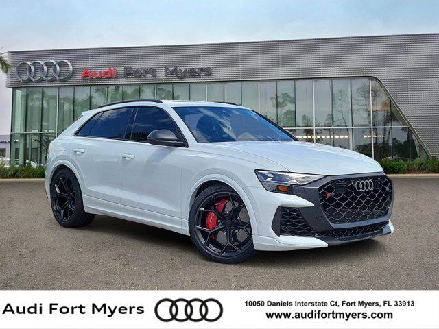 2026 Audi RS Q8 -'s photo