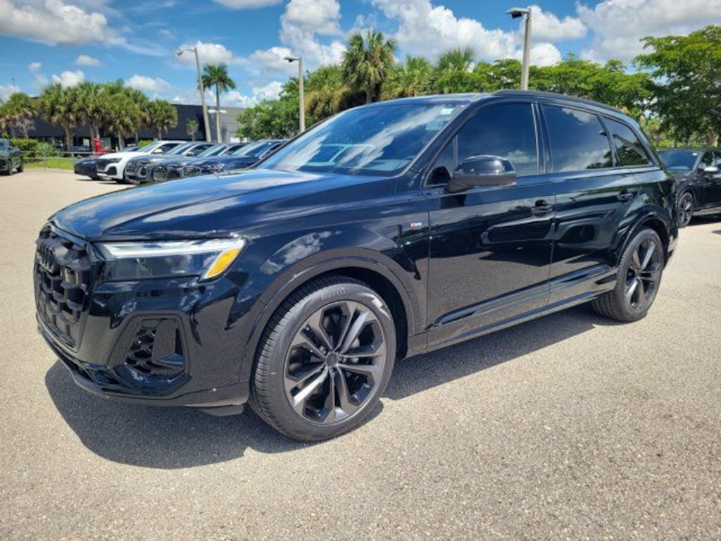 New 2026 Audi Q7 55 Premium SUV