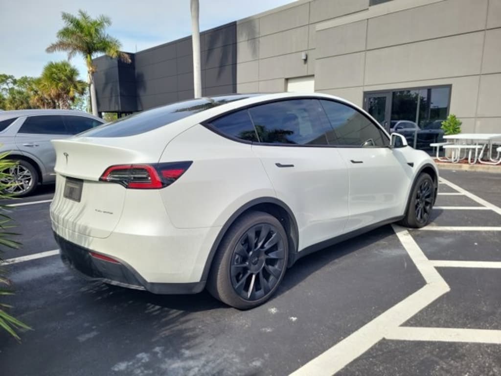 Used 2023 Tesla Model Y Long Range SUV