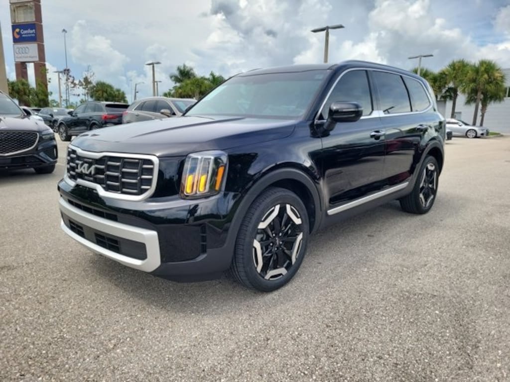 Used 2024 Kia Telluride S SUV