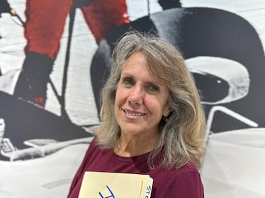 Staff member Amy Gogoj from ID_92e4ef00edc5