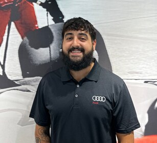 Staff member Diamond Diaz from ID_fb762c54607d