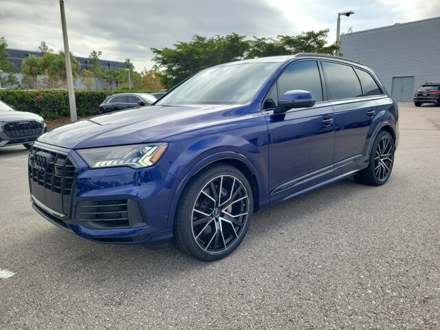 2023 Audi Q7 55 Prestige photo 4