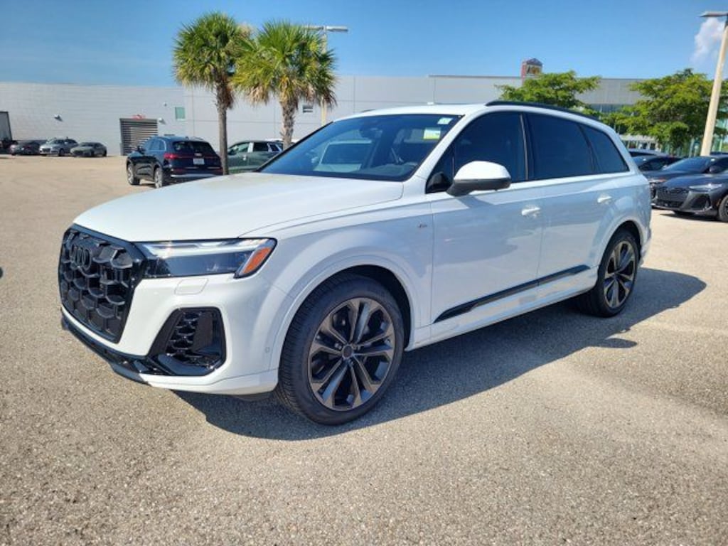 New 2026 Audi Q7 55 Premium SUV