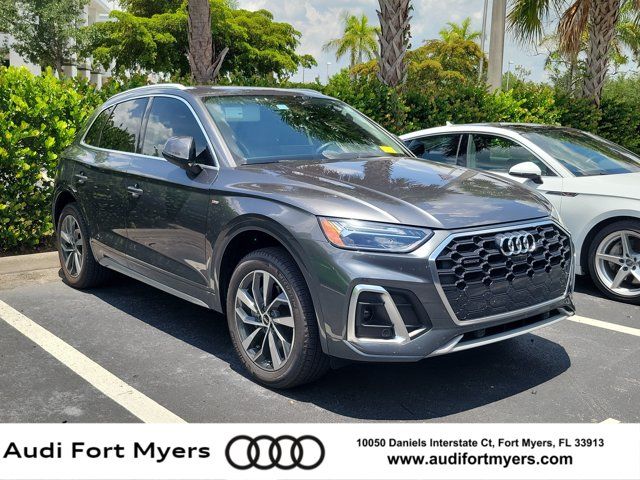 2022 Audi Q5 45 Premium Plus's photo
