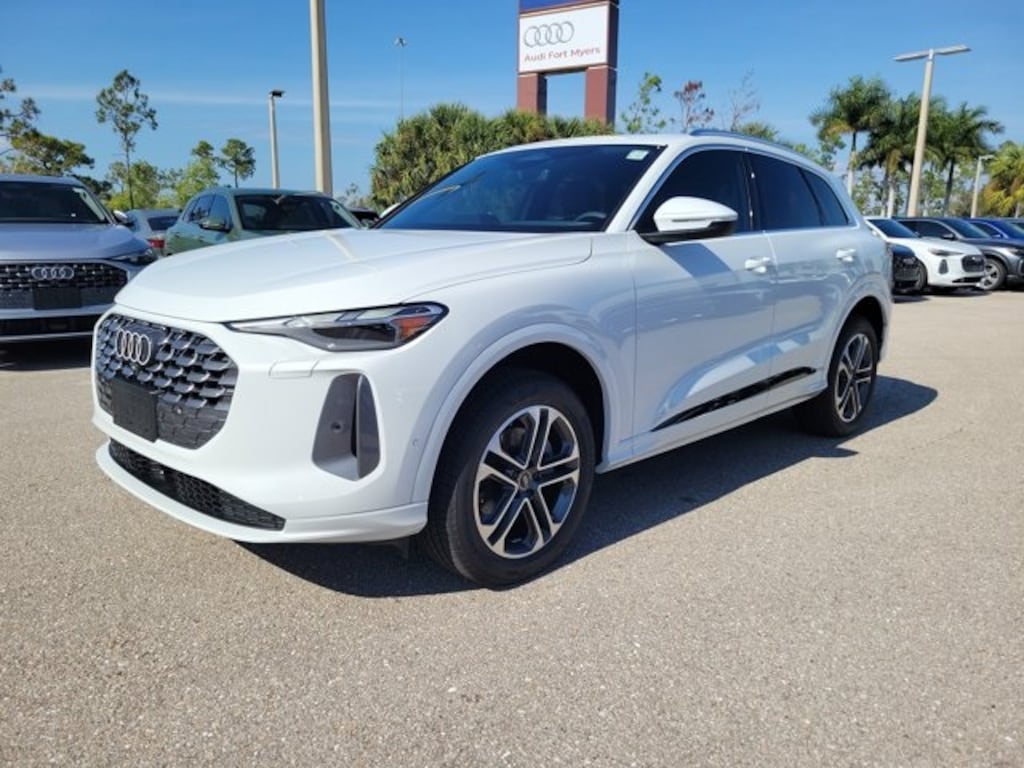 New 2025 Audi Q5 2.0T Premium SUV