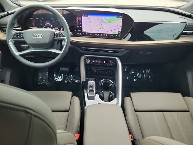 2025 Audi Q5 Premium Plus photo 2