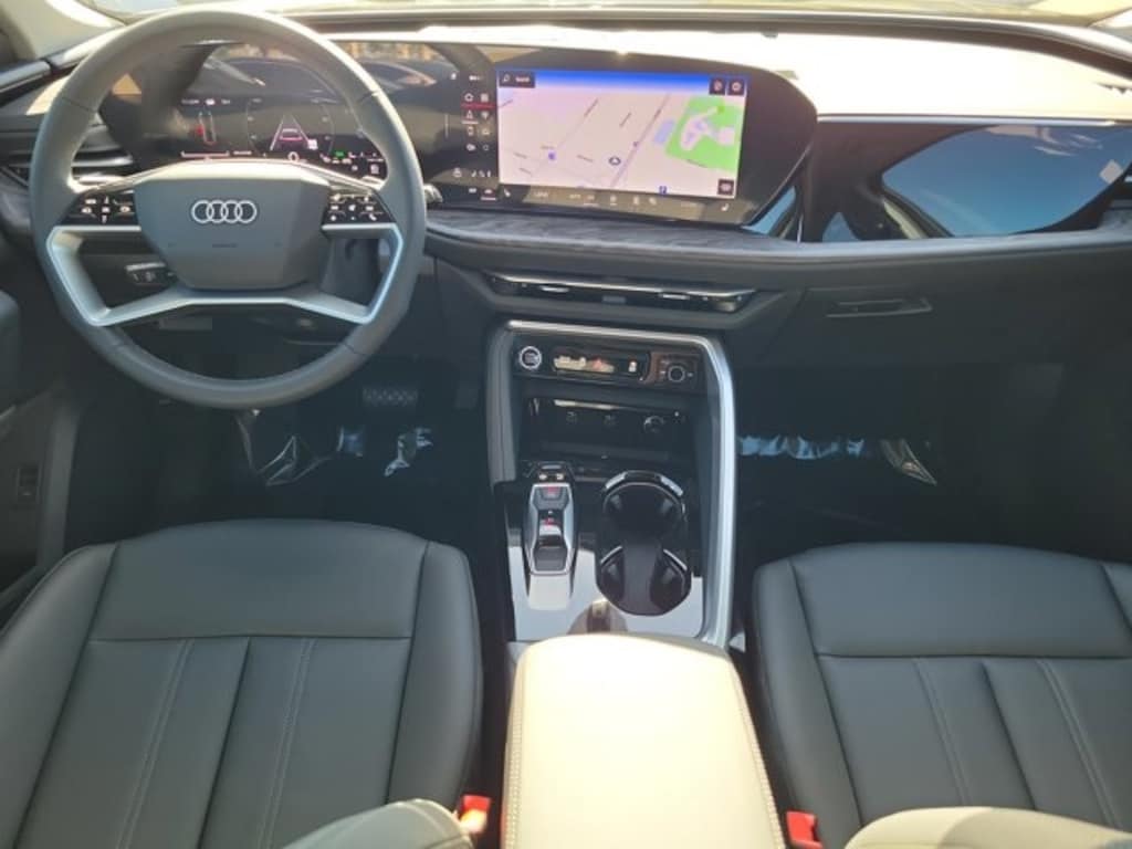 New 2025 Audi Q5 2.0T Premium SUV