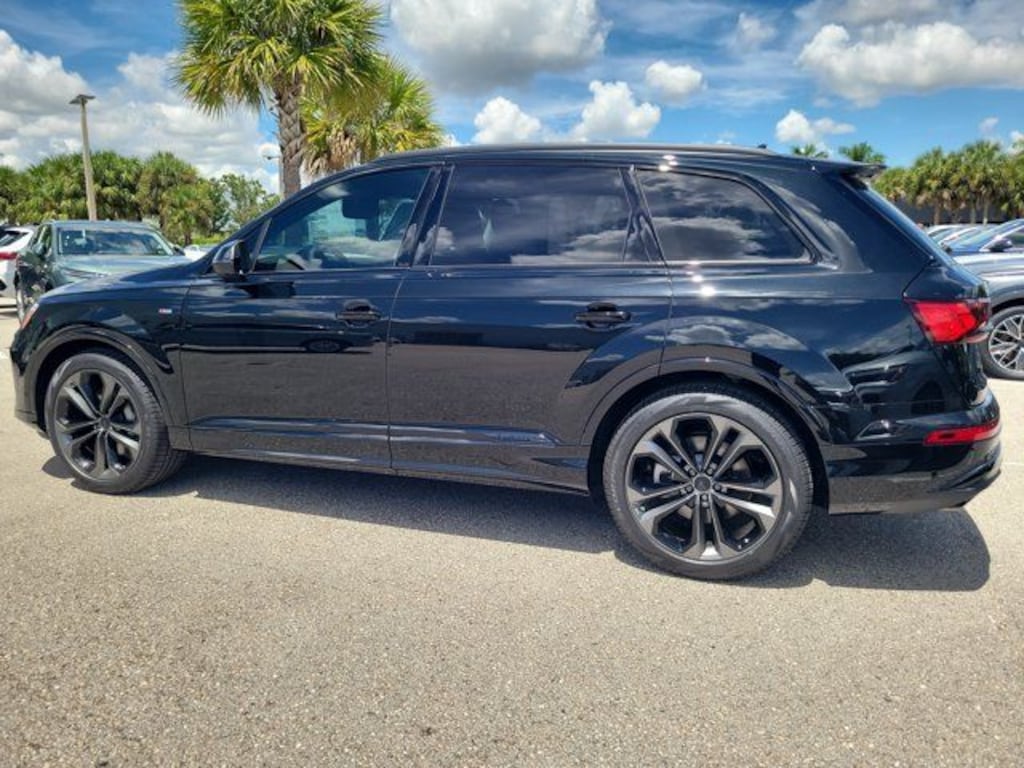 New 2026 Audi Q7 55 Premium SUV