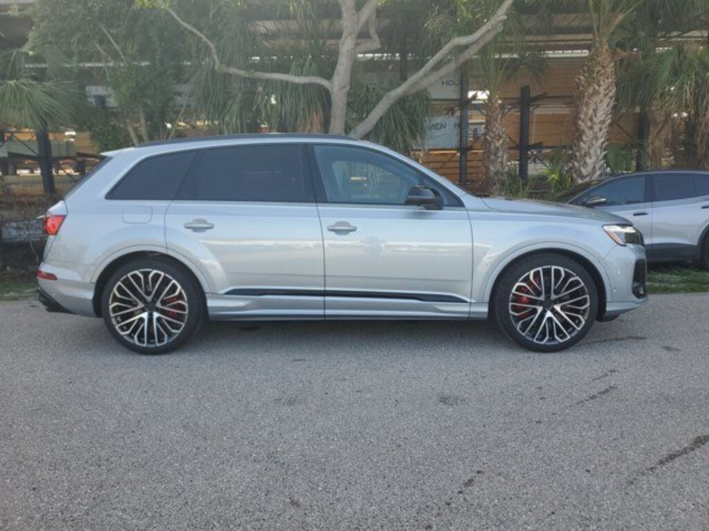 New 2026 Audi SQ7 Prestige SUV