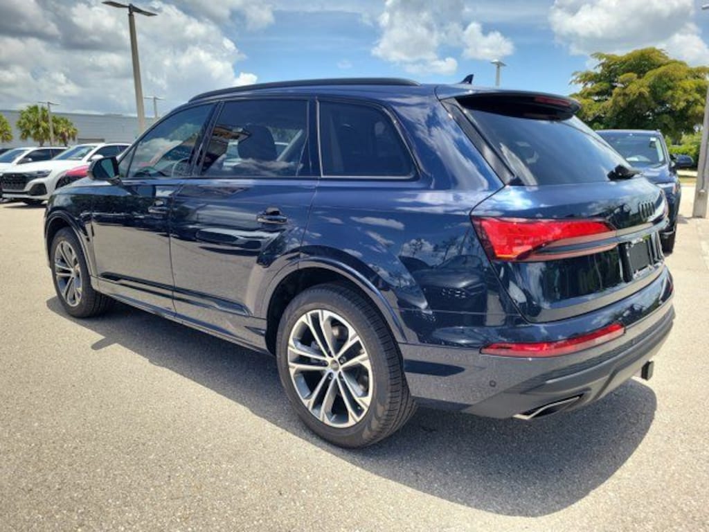 New 2026 Audi Q7 45 Premium SUV