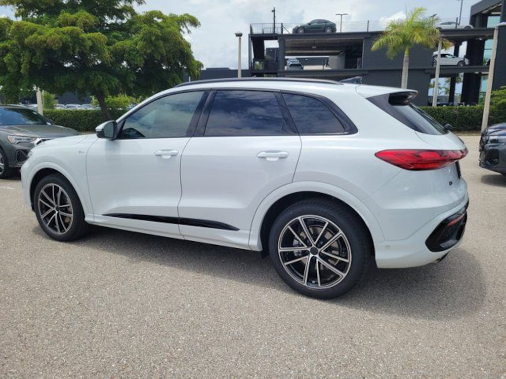 New 2026 Audi Q5 2.0T Premium SUV
