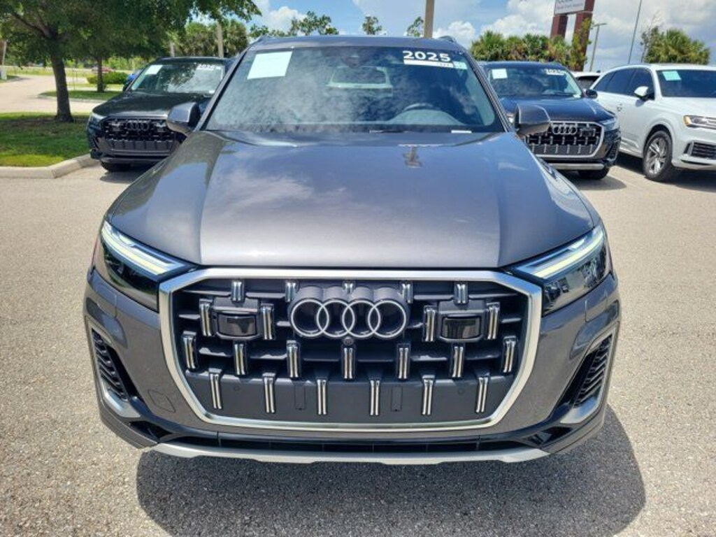 Certified 2025 Audi Q7 45 Premium SUV