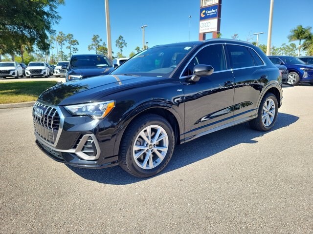 2022 Audi Q3 45 TFSI S line Premium photo 2