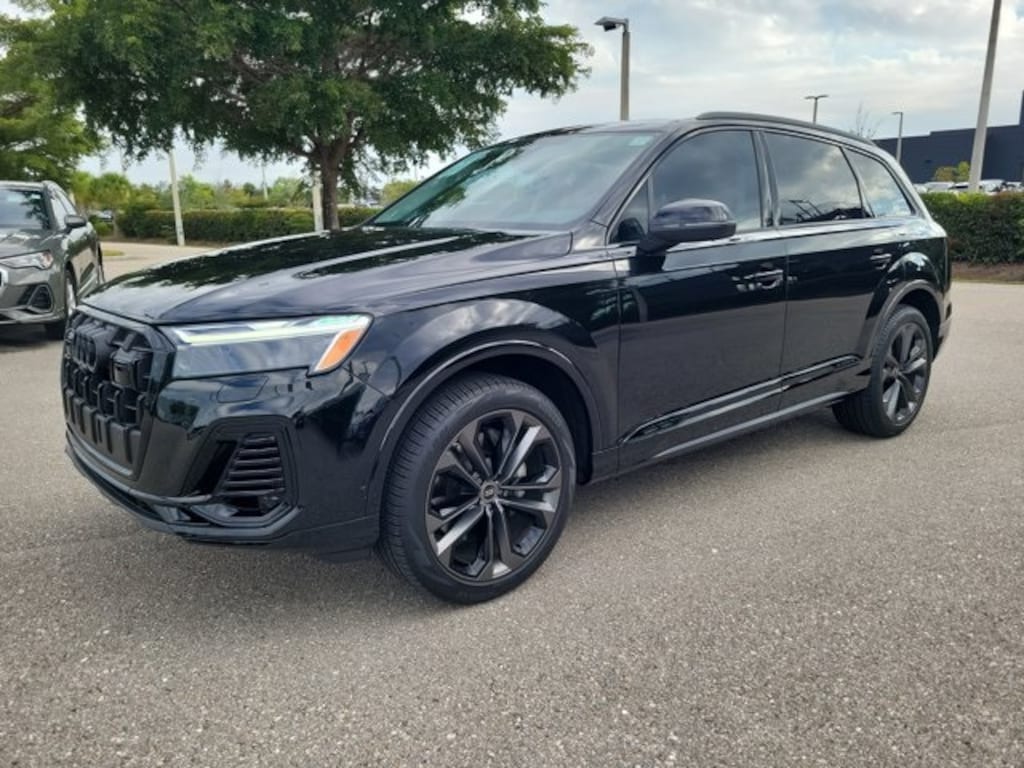 Certified 2025 Audi Q7 55 Premium Plus SUV