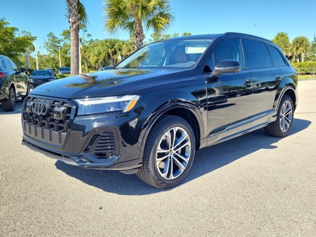 New 2026 Audi Q7 45 Premium SUV