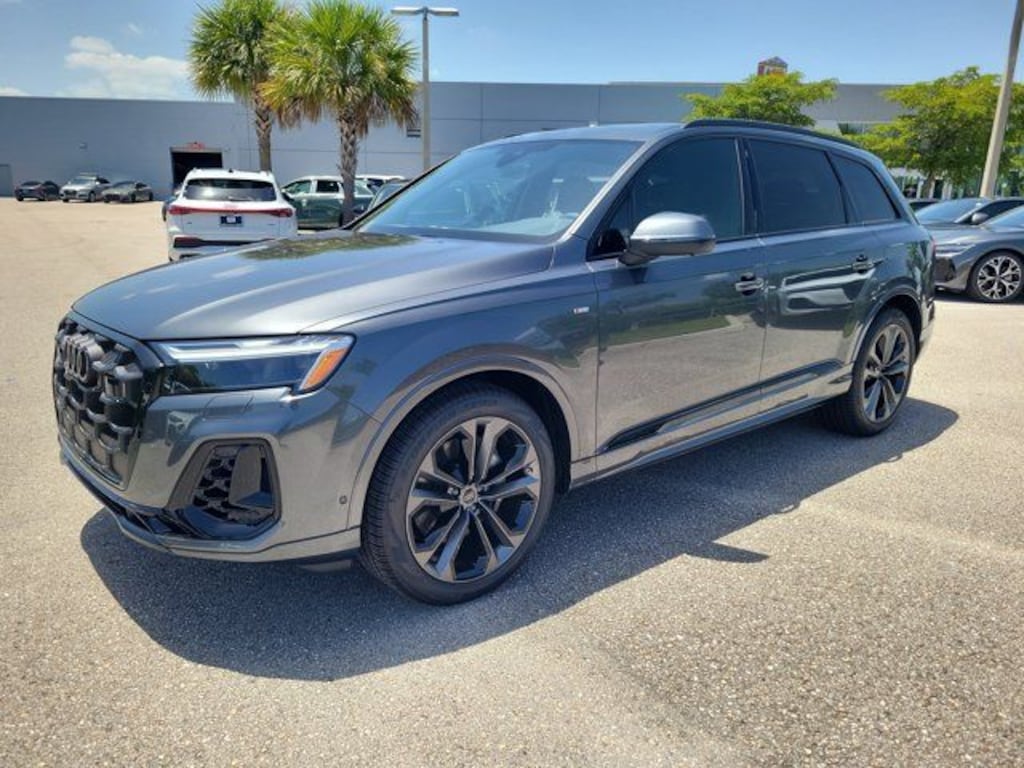 New 2026 Audi Q7 55 Premium SUV