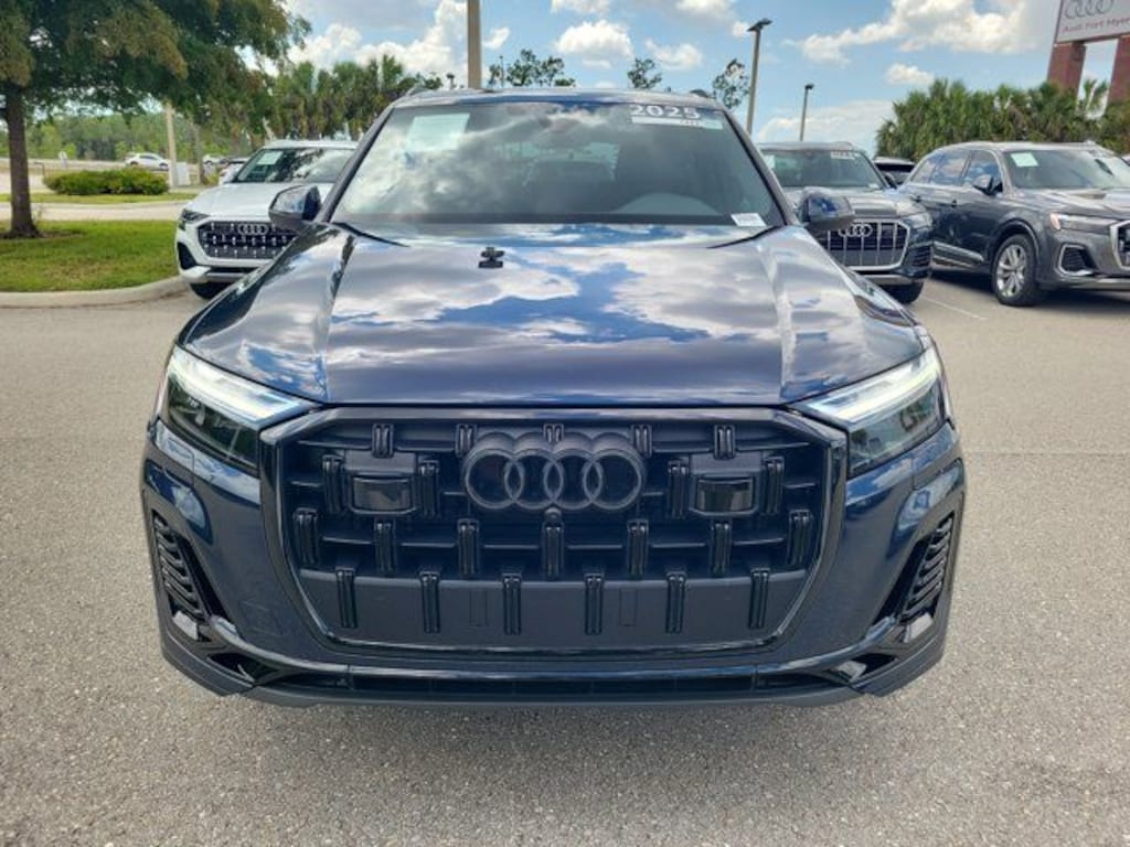 Certified 2025 Audi Q7 55 Premium Plus SUV