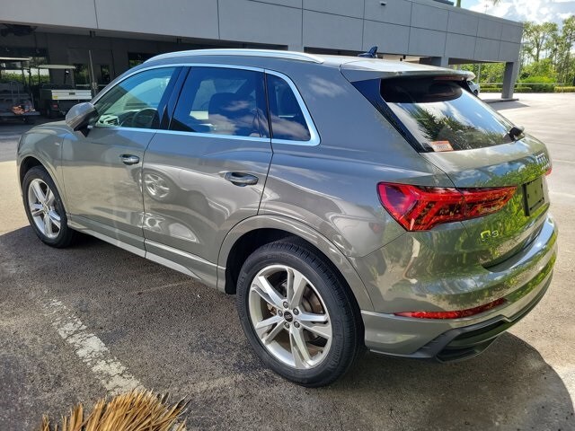 2022 Audi Q3 45 TFSI S line Premium photo 2