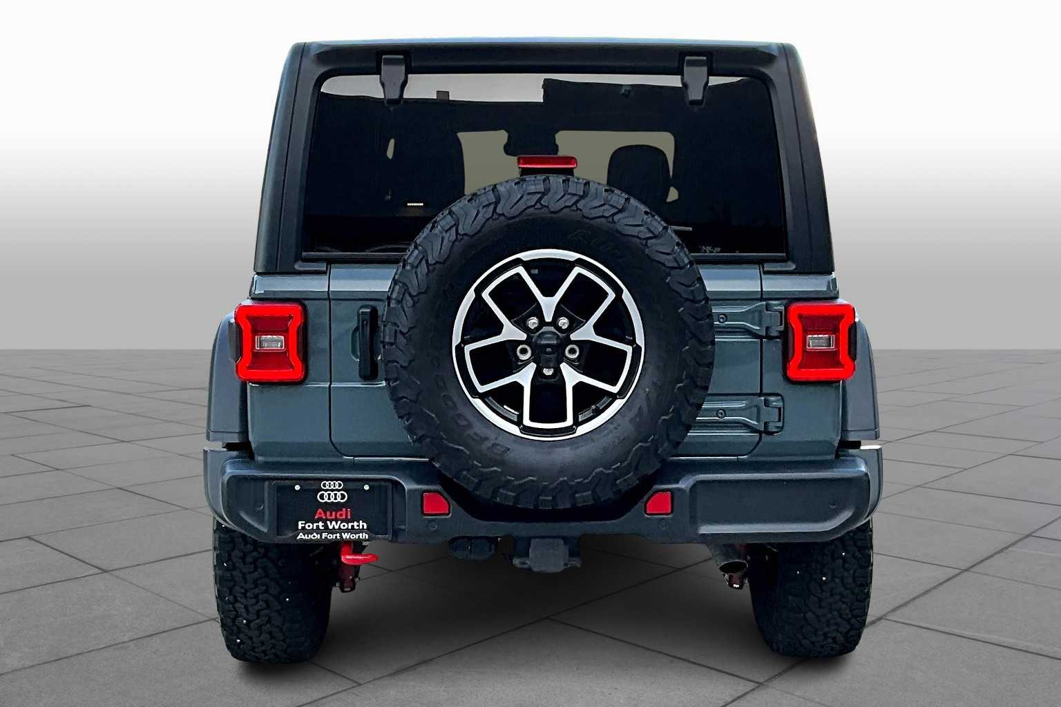 2024 Jeep Wrangler Rubicon photo 4