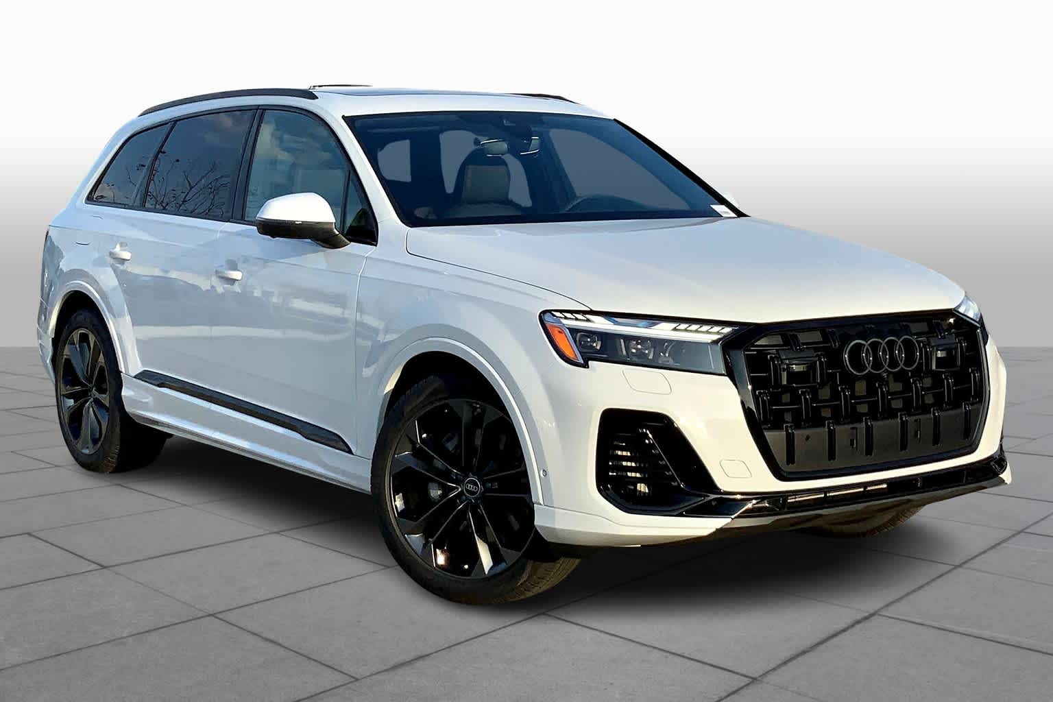 2025 Audi Q7 55 Prestige photo 2